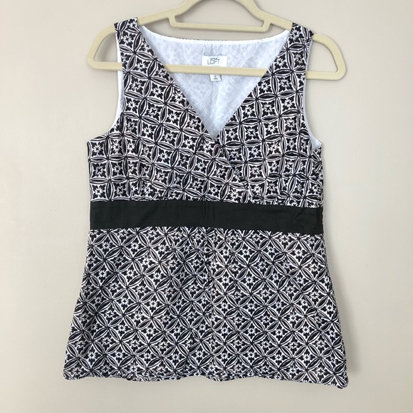 Ann Taylor LOFT Sleeveless V-Neck Top - Picture 1 of 8